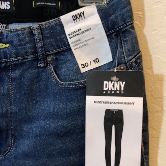 NWT DKNY High Rise  Shaping Skinny Jeans Size 10. - Picture 2 of 10